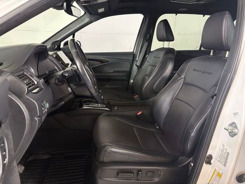 Used 2021 Honda Pilot Black Edition image 16
