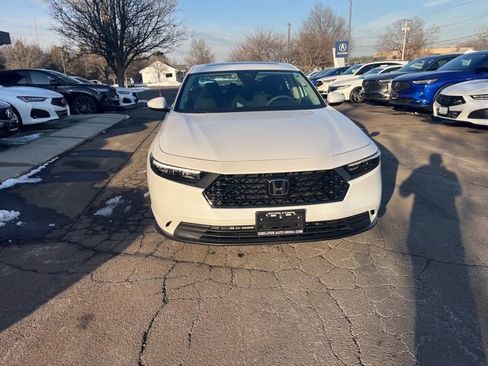 Used 2023 Honda Accord EX image 21