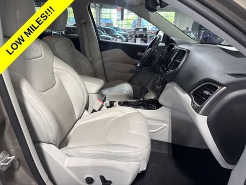 Used 2020 Jeep Cherokee Limited AWD/4WD image 41