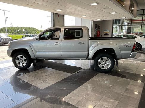 Used 2013 Toyota Tacoma 4x4 Double Cab w/ TRD Sport Pkg image 4