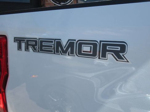 Used 2022 Ford F350 Lariat w/ Tremor Off-Road Package image 9