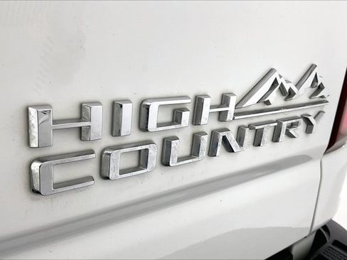 Used 2023 Chevrolet Silverado 2500 High Country w/ LPO, Hitch Package image 7