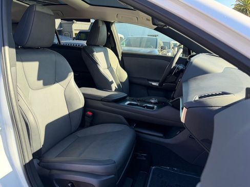 Used 2024 Lexus RZ 300e Premium w/ Technology Package image 30