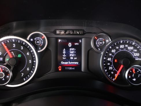 Used 2026 RAM 2500 Big Horn AWD/4WD image 4