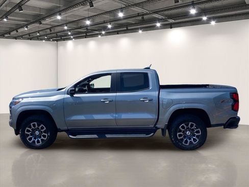 Used 2023 Chevrolet Colorado Z71 w/ Z71 Convenience Package 2 AWD/4WD image 4