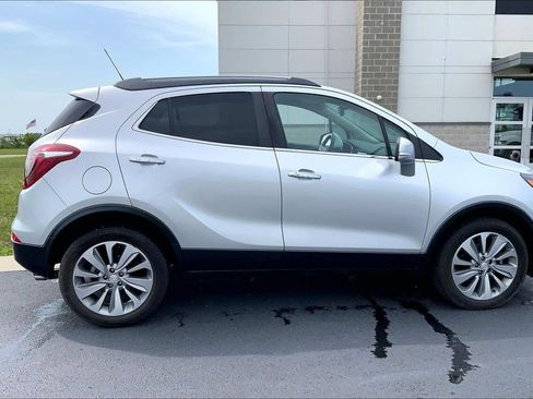 Used 2019 Buick Encore Preferred AWD/4WD image 6