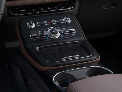 New 2022 Lincoln Nautilus Reserve w/ Luxury Package image 15