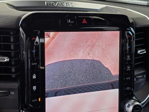 New 2026 RAM 1500 Laramie AWD/4WD image 17