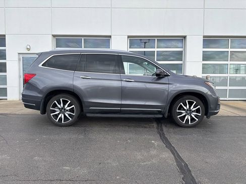 Certified 2022 Honda Pilot Touring image 3