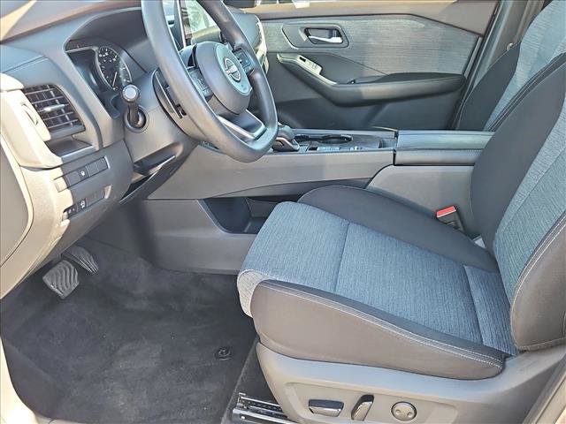 Used 2023 Nissan Rogue SV FWD image 21