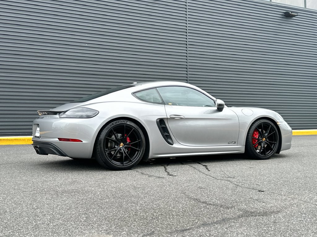 Used 2018 Porsche 718 Cayman S RWD image 8