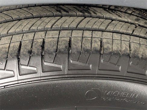 Certified 2024 Chevrolet Equinox LT image 9