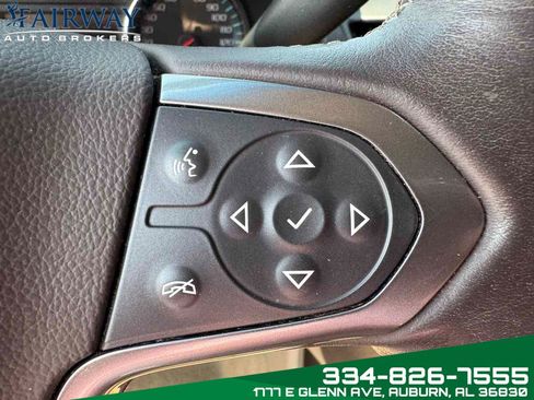 Used 2018 Chevrolet Suburban LT RWD image 21