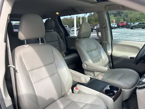 Used 2017 Toyota Sienna XLE w/ XLE Navigation Package image 48