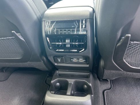 Used 2025 Jeep Grand Cherokee L Altitude RWD image 29