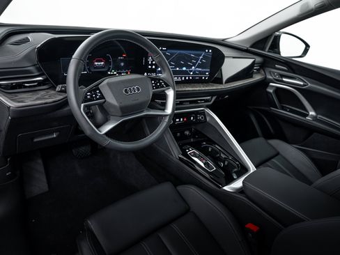 Used 2025 Audi Q5 Premium Plus w/ Premium Plus AWD/4WD image 10