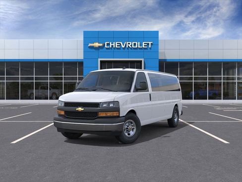 New 2025 Chevrolet Express 3500 LS image 8