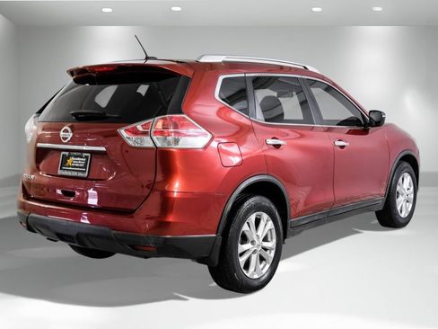 Used 2015 Nissan Rogue SV image 6