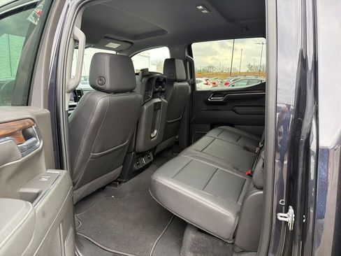 Used 2025 GMC Sierra 1500 SLT image 21