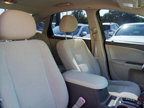 Used 2008 Ford Taurus SEL image 16