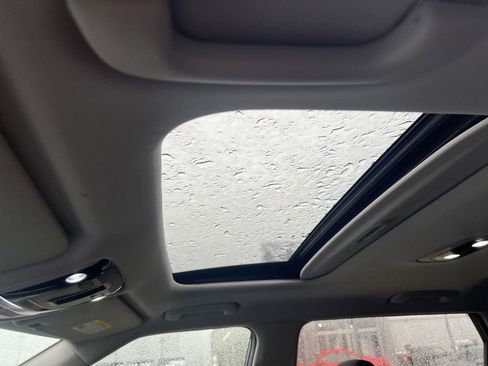 Used 2024 Kia Seltos SX w/ SX Sunroof Package image 9