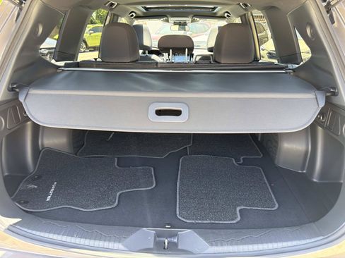 Used 2025 Subaru Forester Premium AWD/4WD image 6