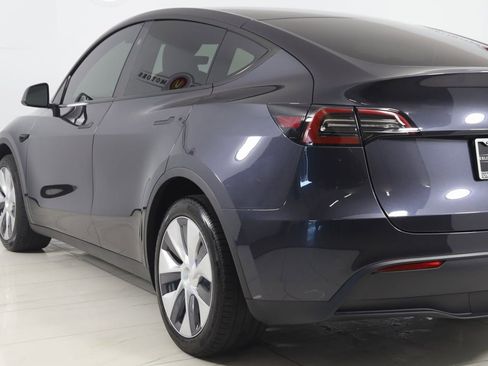 Used 2024 Tesla Model Y Long Range image 25