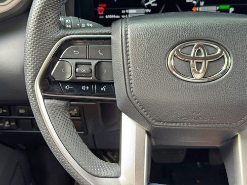 Used 2024 Toyota Sequoia Platinum AWD/4WD image 23
