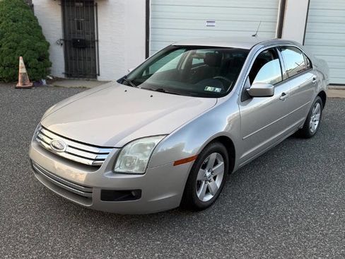 Used 2007 Ford Fusion SE FWD image 3