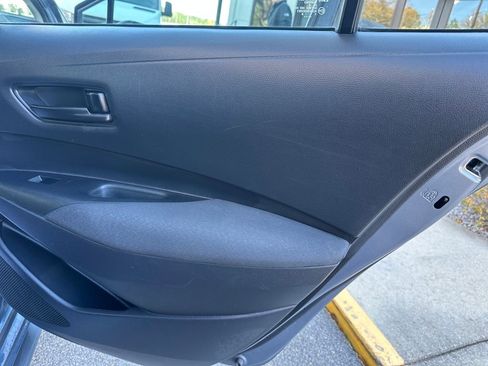 Used 2022 Toyota Corolla LE image 31