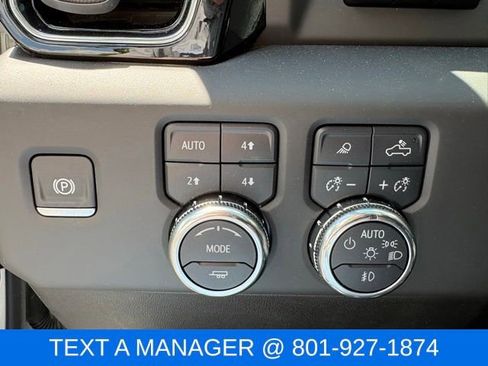 Used 2025 GMC Sierra 1500 Denali AWD/4WD image 23