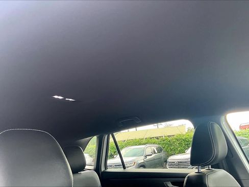 Used 2025 Volkswagen Atlas Cross Sport SE image 14