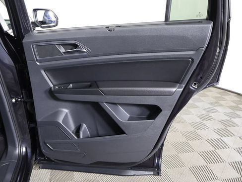 Used 2018 Volkswagen Atlas SE AWD/4WD image 28