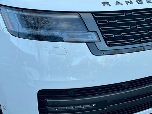 Used 2023 Land Rover Range Rover SE image 32