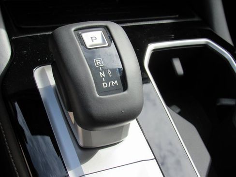 New 2025 Mitsubishi Outlander SEL image 21