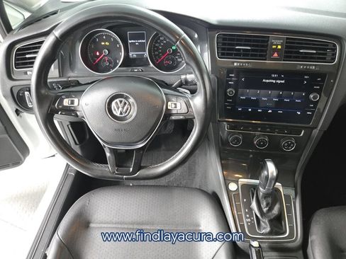 Used 2018 Volkswagen Golf SE FWD image 15