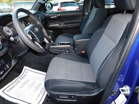 Used 2023 Toyota Tacoma TRD Off-Road image 14