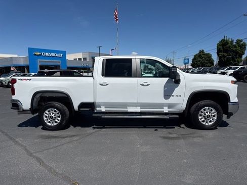 Used 2025 Chevrolet Silverado 2500 LT w/ Convenience Package AWD/4WD image 8