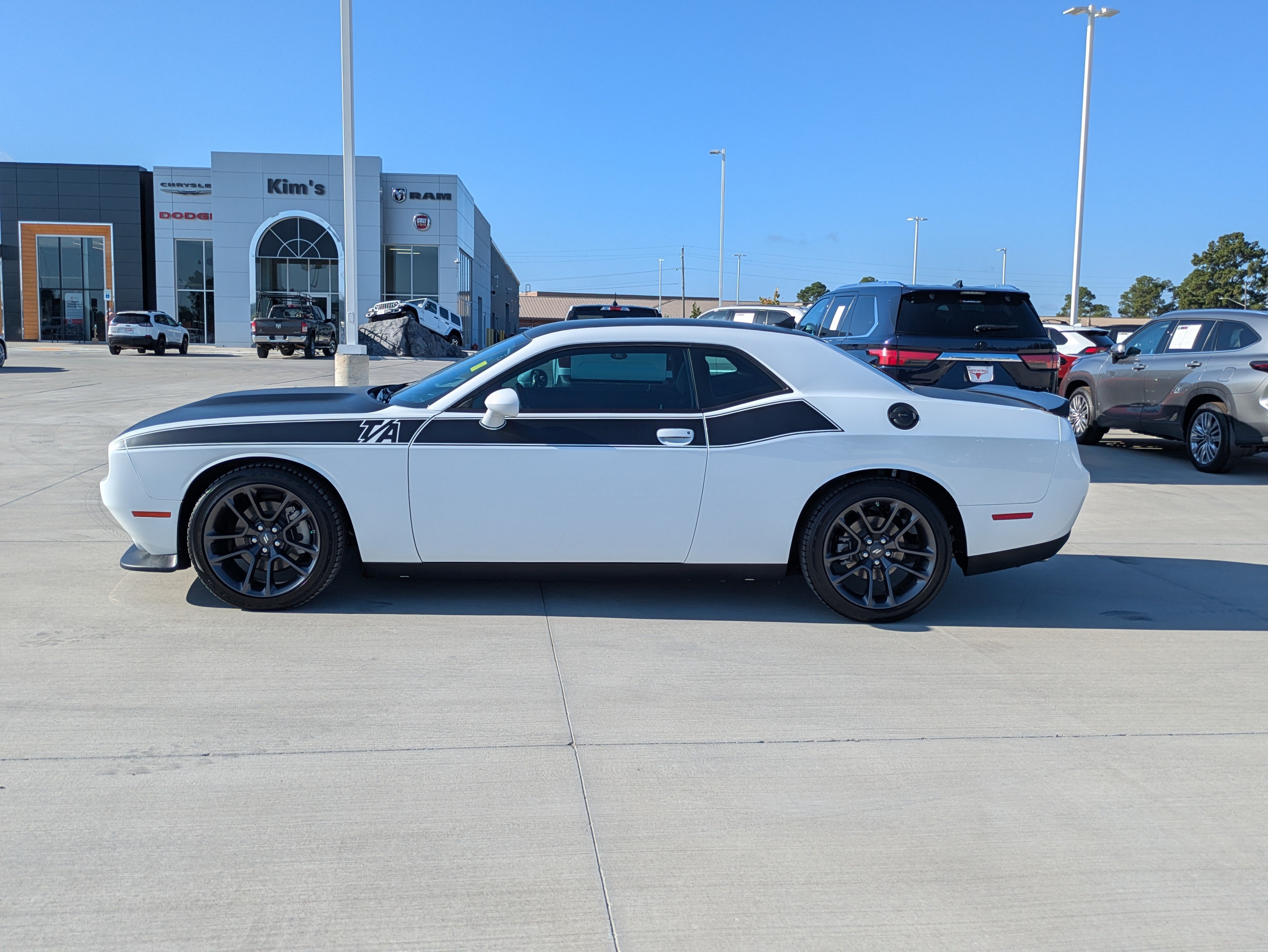 Used 2023 Dodge Challenger R/T w/ T/A Package RWD image 2