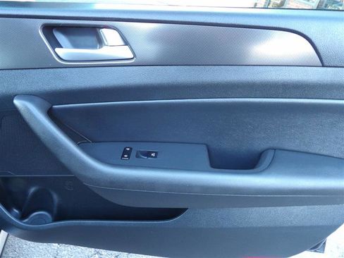 Used 2015 Hyundai Sonata Sport w/ Option Group 03 image 17