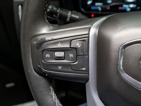 Used 2023 GMC Yukon SLT image 27