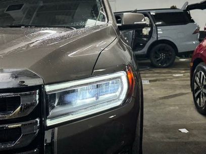 Used 2023 GMC Acadia SLE