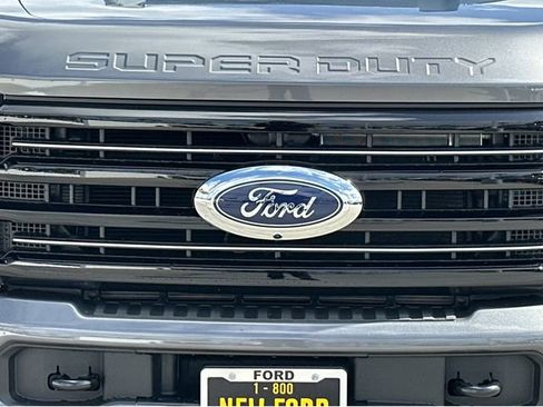 New 2025 Ford F250 Platinum image 44