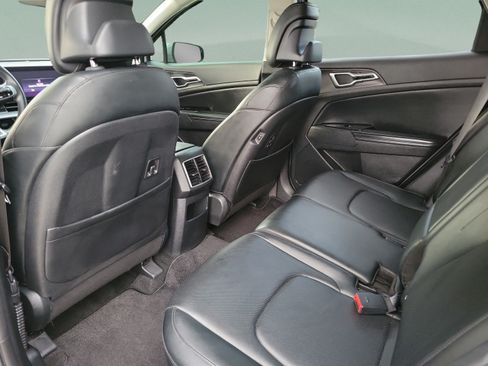 Certified 2025 Kia Sportage SX FWD image 6