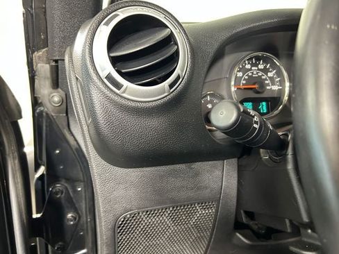 Used 2014 Jeep Wrangler Sahara w/ Connectivity Group AWD/4WD image 20
