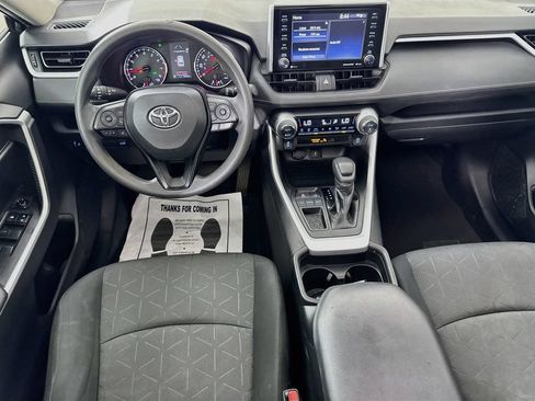 Used 2020 Toyota RAV4 XLE w/ Convenience Package FWD image 27