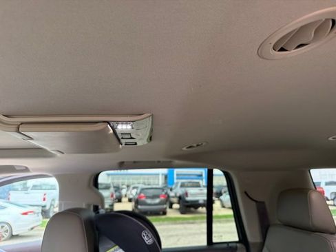 Used 2018 Chevrolet Tahoe Premier AWD/4WD image 10