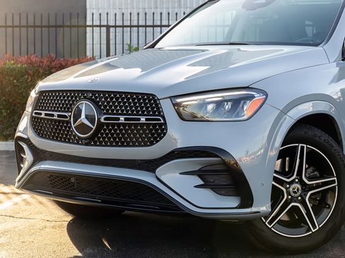 Used 2024 Mercedes-Benz GLE 450 4MATIC image 14