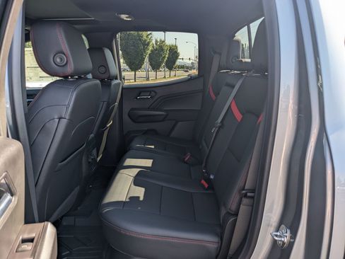 New 2026 Chevrolet Colorado Z71 w/ Technology Package image 16