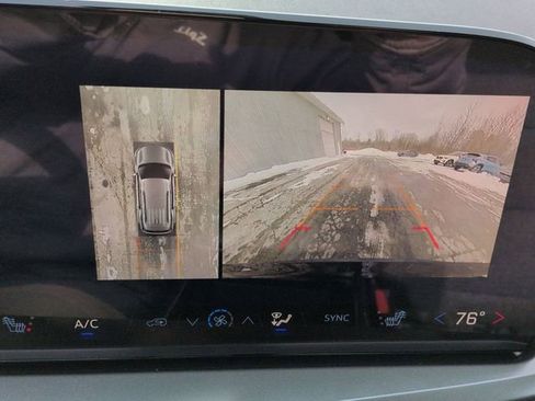 New 2026 Chevrolet Traverse LT w/ Driver Confidence Package FWD image 16